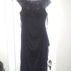 DJ-JAZ. Dark blue evening Gown with sequence around the top Size 16